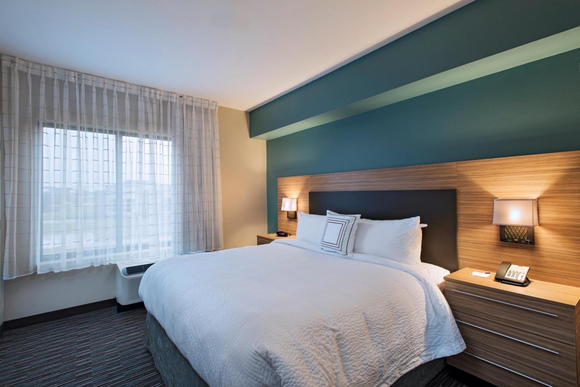 Towneplace Suites By Marriott Des Moines West/Jordan Creek West Des Moines Exterior photo