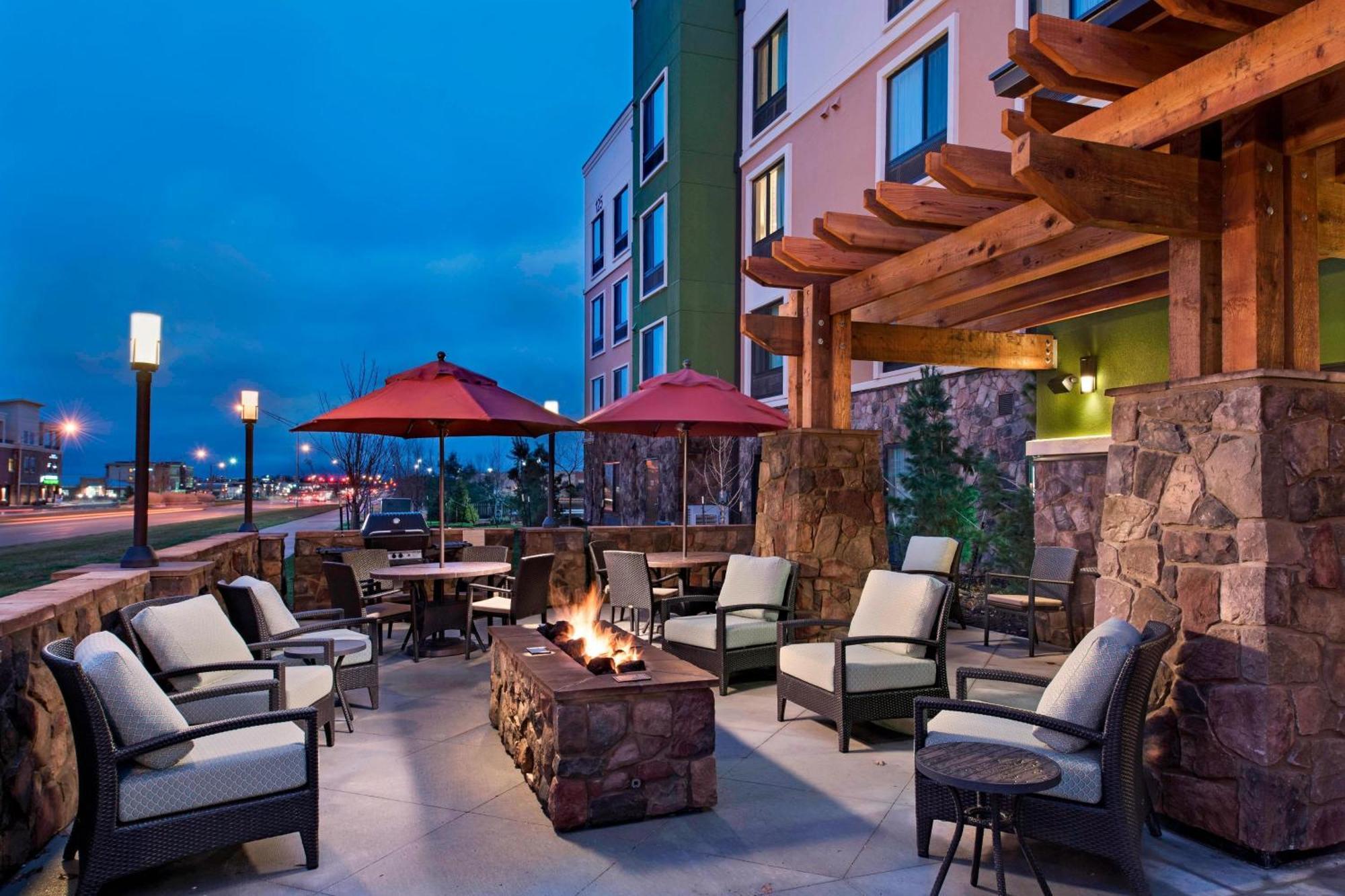 Towneplace Suites By Marriott Des Moines West/Jordan Creek West Des Moines Exterior photo