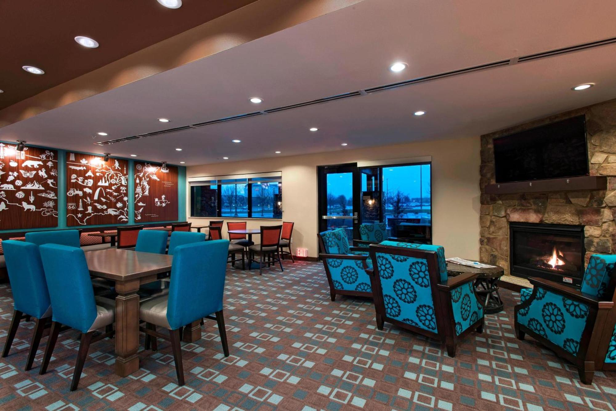Towneplace Suites By Marriott Des Moines West/Jordan Creek West Des Moines Exterior photo