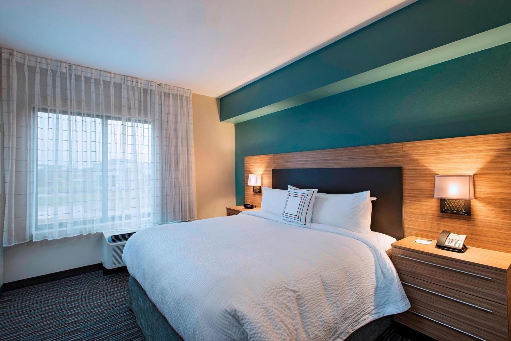 Towneplace Suites By Marriott Des Moines West/Jordan Creek West Des Moines Exterior photo