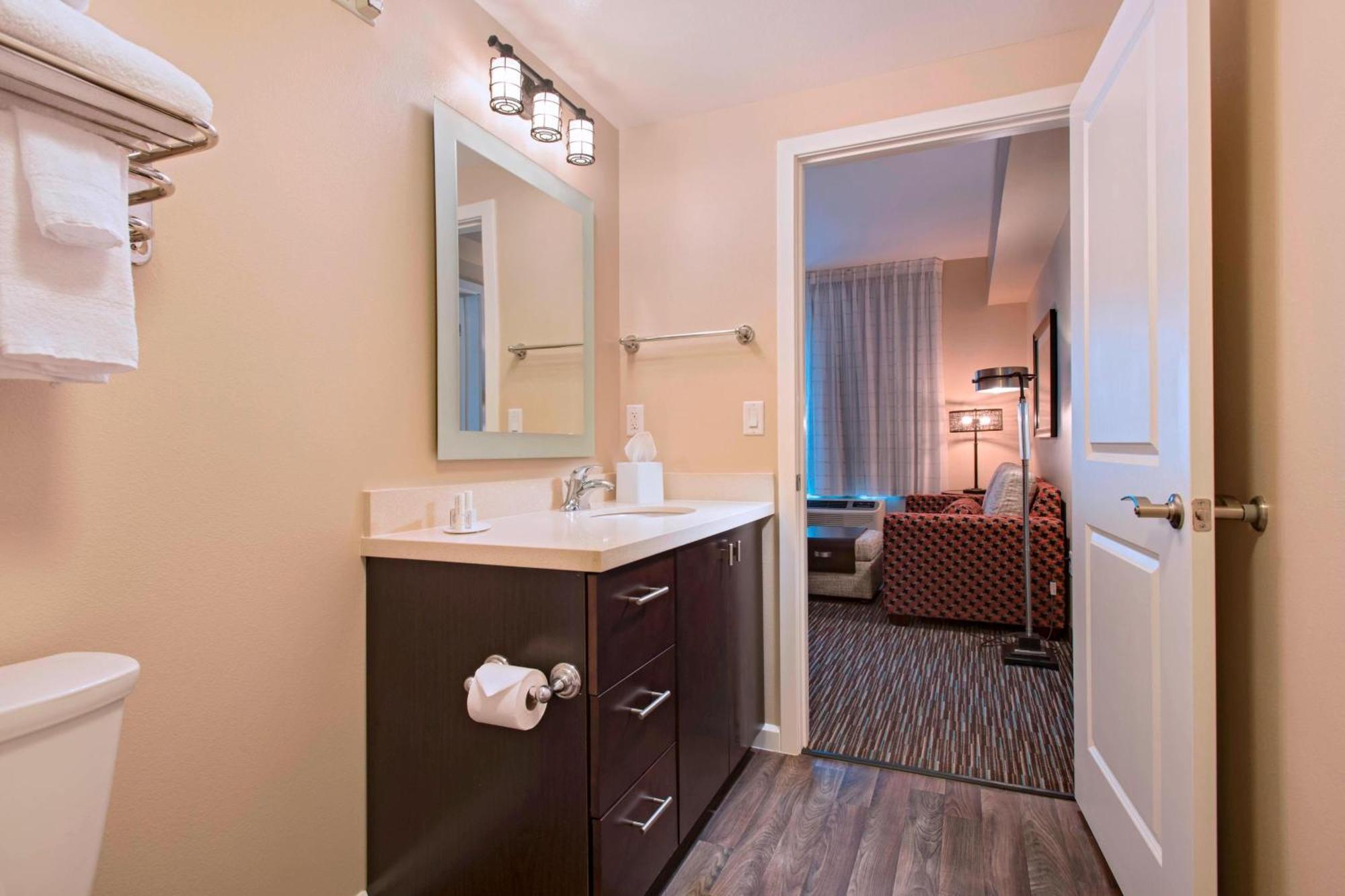 Towneplace Suites By Marriott Des Moines West/Jordan Creek West Des Moines Exterior photo